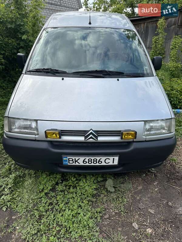 Минивэн Citroen Jumpy 2004 в Остроге