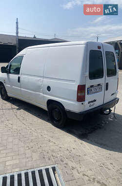 Грузовой фургон Citroen Jumpy 2000 в 