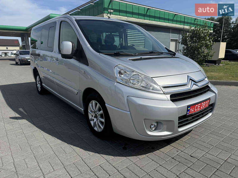 Минивэн Citroen Jumpy 2011 в 