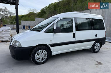 Минивэн Citroen Jumpy 2004 в 