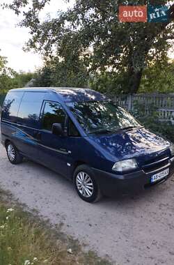 Грузовой фургон Citroen Jumpy 2003 в 