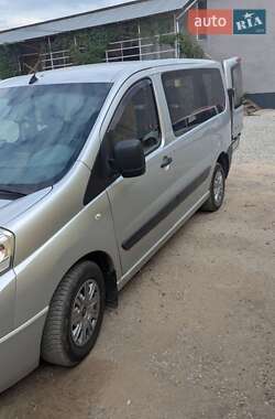 Минивэн Citroen Jumpy 2011 в 