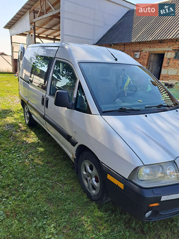 Мінівен Citroen Jumpy 2004 в 