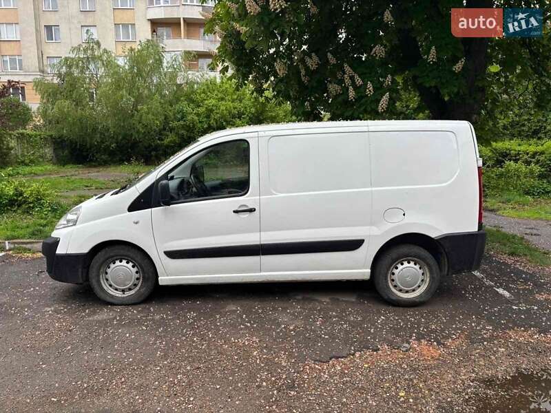 Вантажний фургон Citroen Jumpy 2011 в Львові