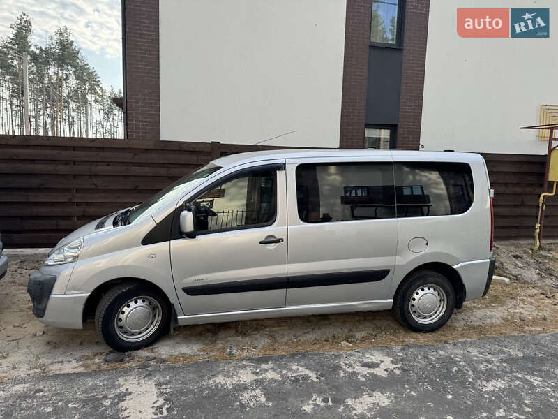 Минивэн Citroen Jumpy 2008 в 