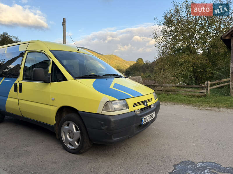 Минивэн Citroen Jumpy 2001 в 