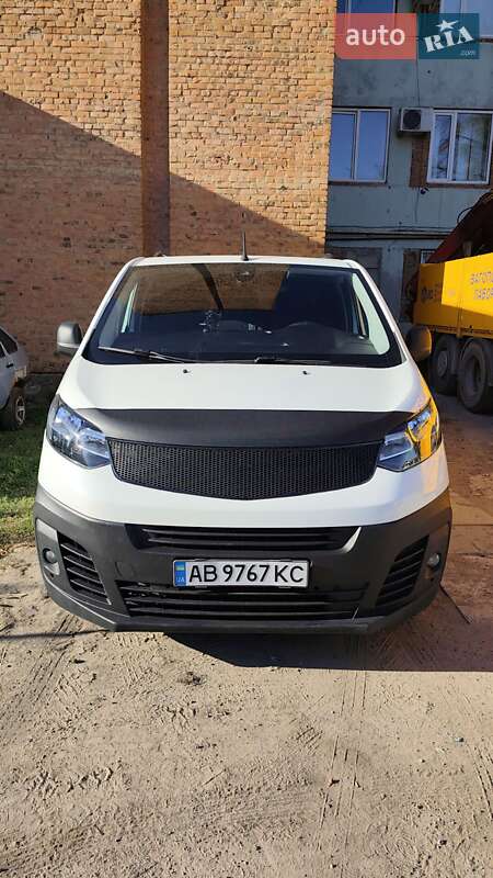 Грузопассажирский фургон Citroen Jumpy 2017 в 
