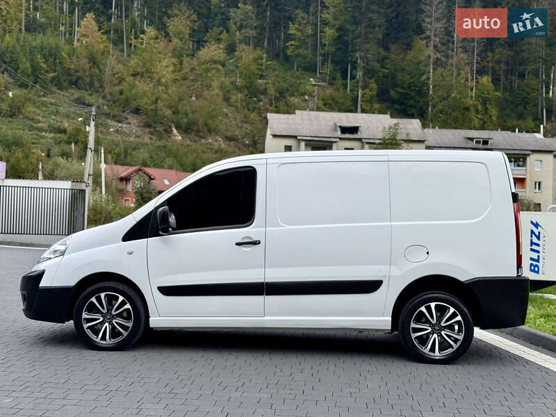 Вантажний фургон Citroen Jumpy 2014 в Міжгір'ї