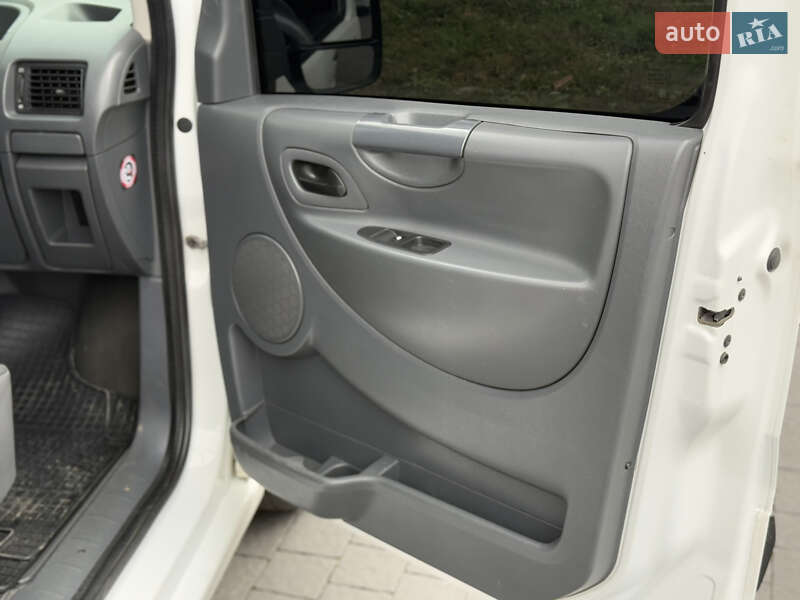 Вантажний фургон Citroen Jumpy 2014 в Міжгір'ї