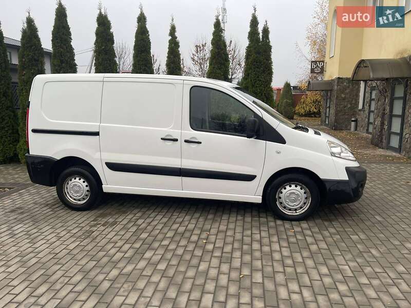 Вантажний фургон Citroen Jumpy 2015 в Луцьку