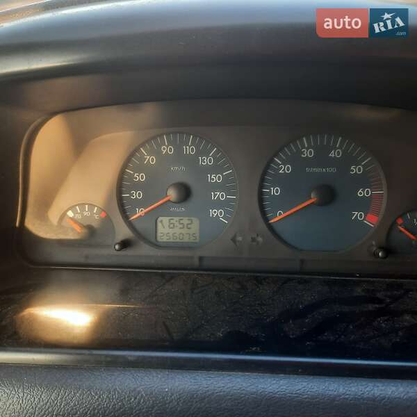 Грузовой фургон Citroen Jumpy 2000 в Львове