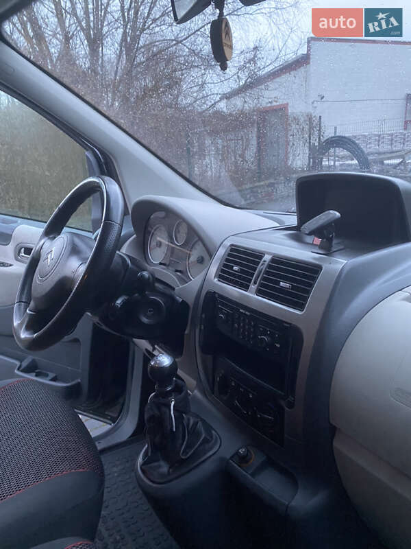 Минивэн Citroen Jumpy 2011 в Ровно фото 50 Минивэн Citroen Jumpy 2011 в Ровно