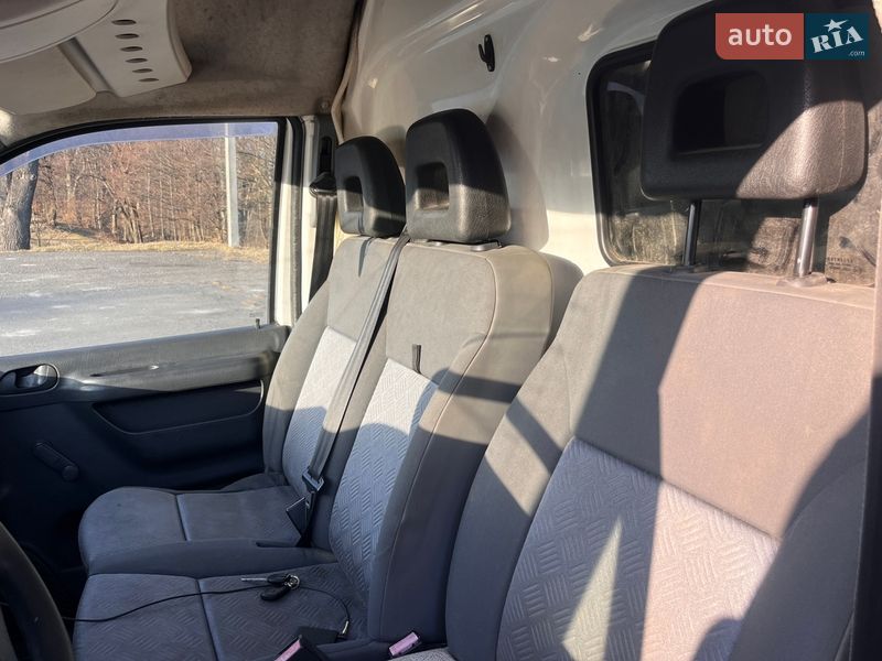 Грузовой фургон Citroen Jumpy 2004 в Болехове