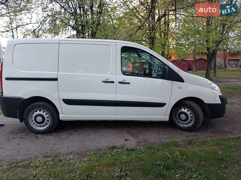 Грузовой фургон Citroen Jumpy 2011 в Львове