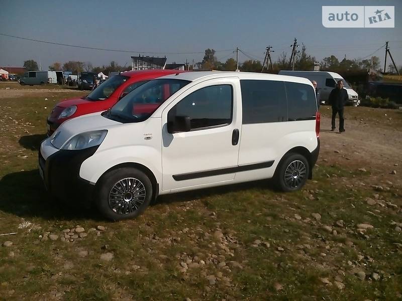 Citroen Nemo пасс. 2010 року