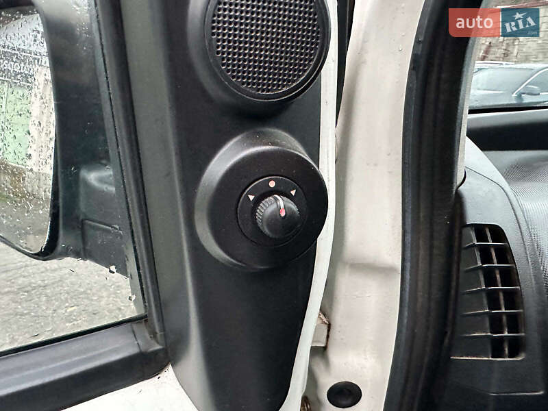 Вантажний фургон Citroen Nemo 2011 в Вінниці