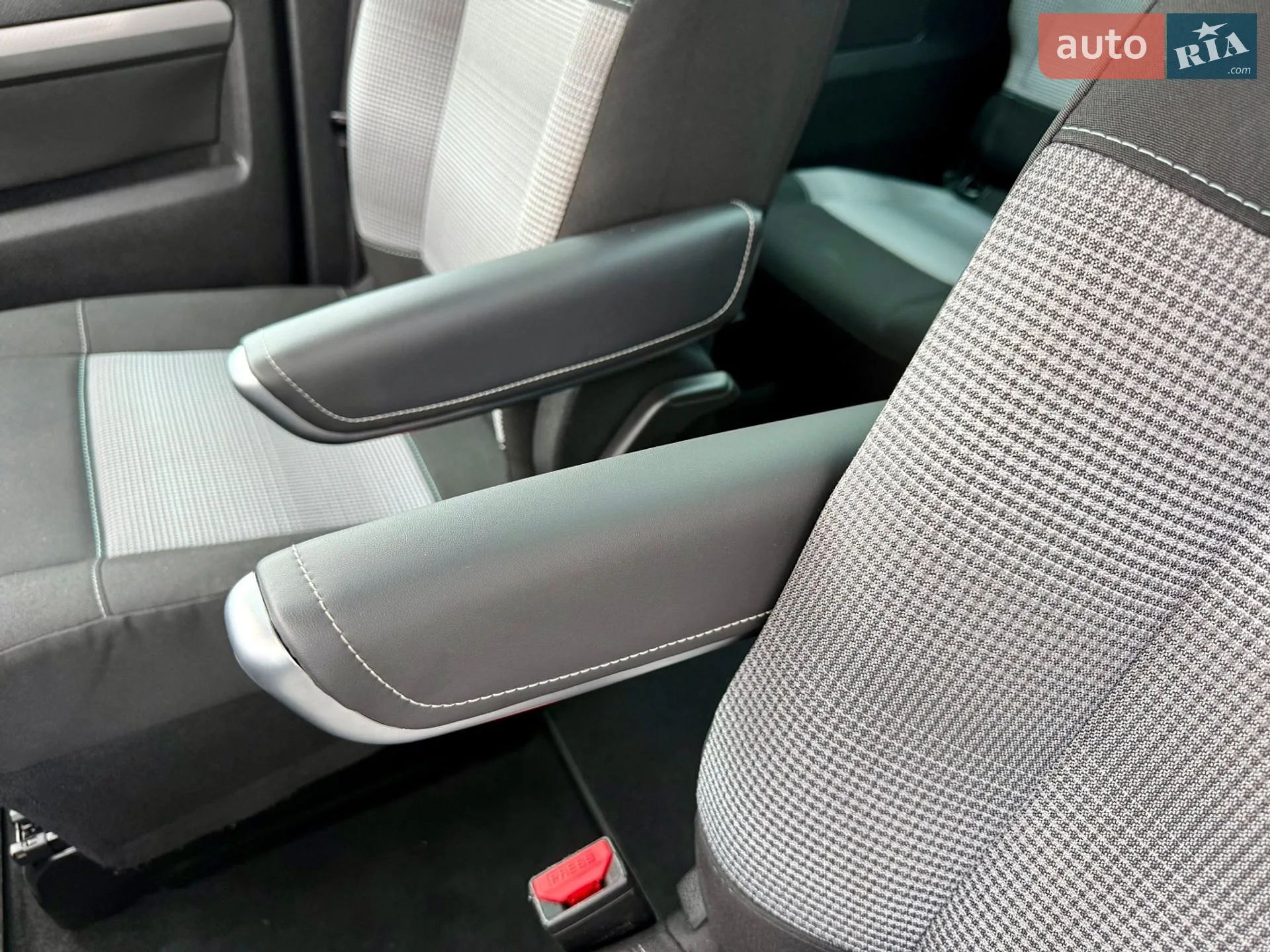 2017 Citroen Spacetourer - мініатюра 18