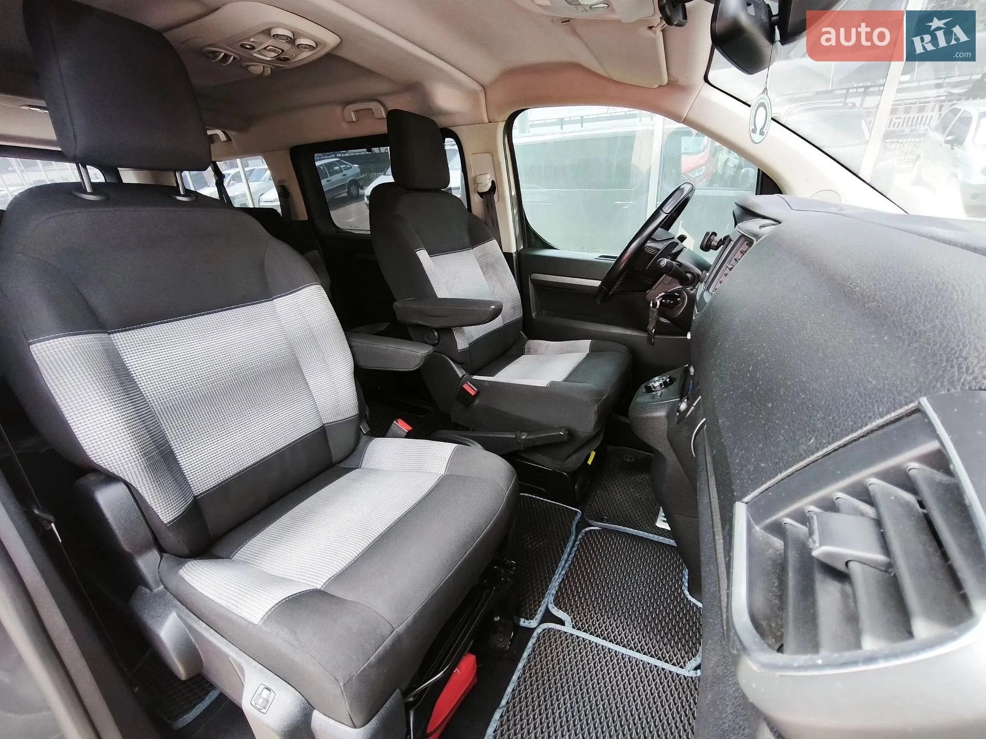 2020 Citroen Spacetourer - мініатюра 26