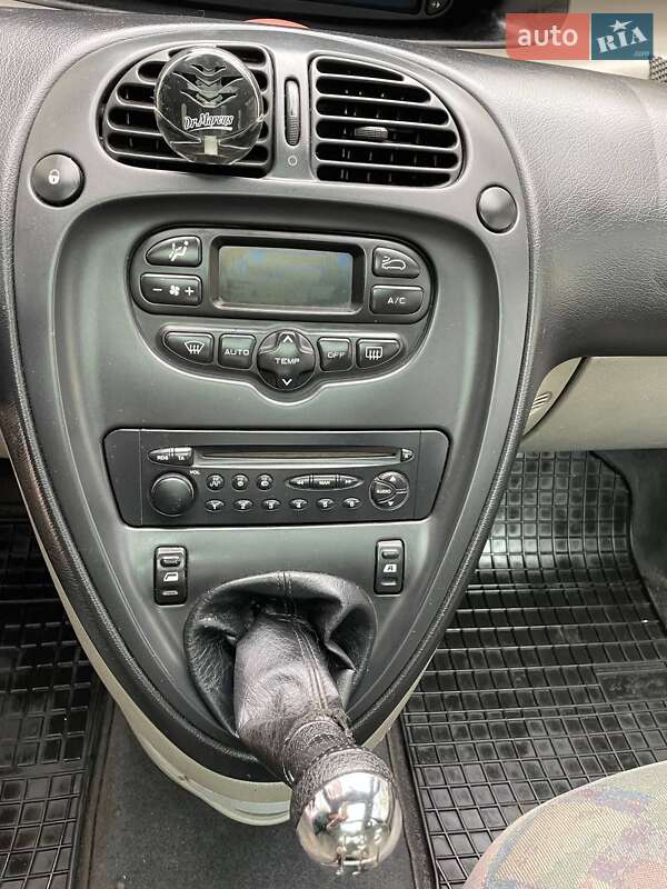 Мінівен Citroen Xsara Picasso 2002 в Луцьку