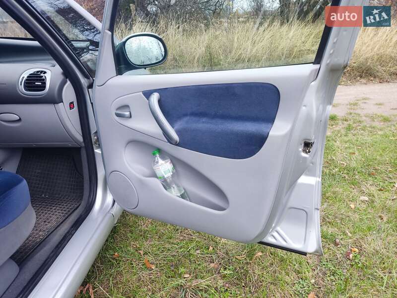 Минивэн Citroen Xsara Picasso 2006 в Каневе