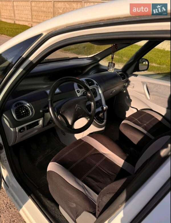 Мінівен Citroen Xsara Picasso 2010 в Здолбуніві фото 7 Мінівен Citroen Xsara Picasso 2010 в Здолбуніві