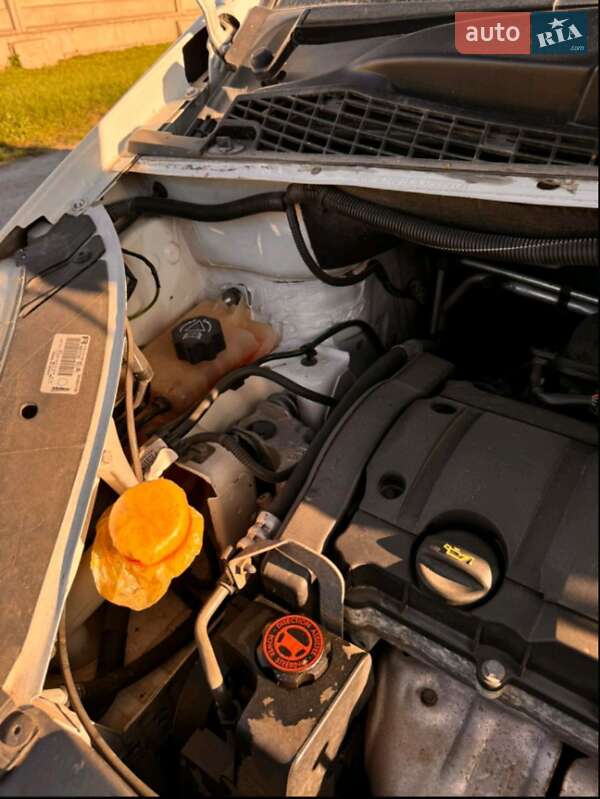 Мінівен Citroen Xsara Picasso 2010 в Здолбуніві фото 16 Мінівен Citroen Xsara Picasso 2010 в Здолбуніві