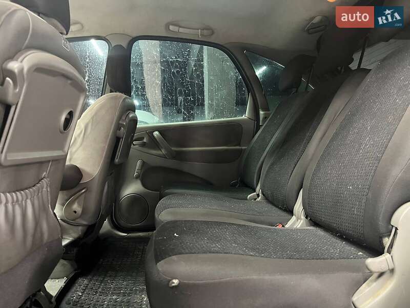 Минивэн Citroen Xsara Picasso 2004 в Черновцах фото 15 Минивэн Citroen Xsara Picasso 2004 в Черновцах