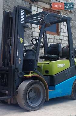 Вилочний навантажувач Clark C30L 2012 в Тячеві