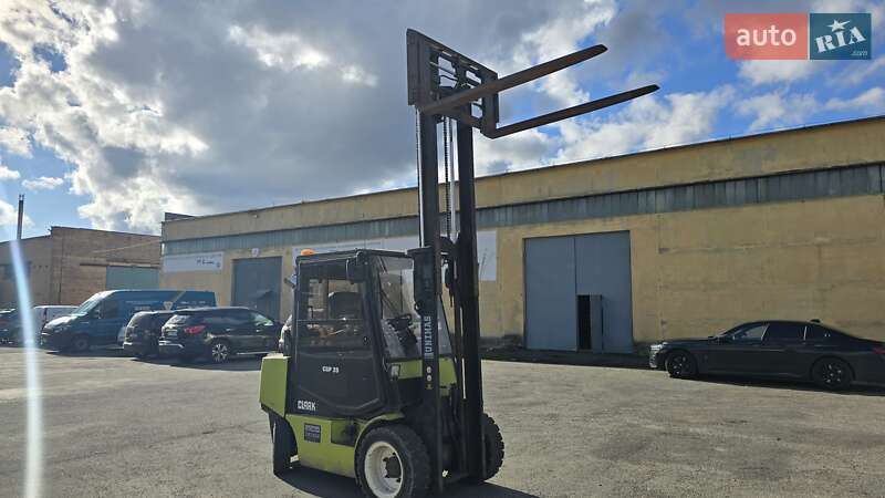 Вилочный погрузчик Clark CGP 1997 в Луцке