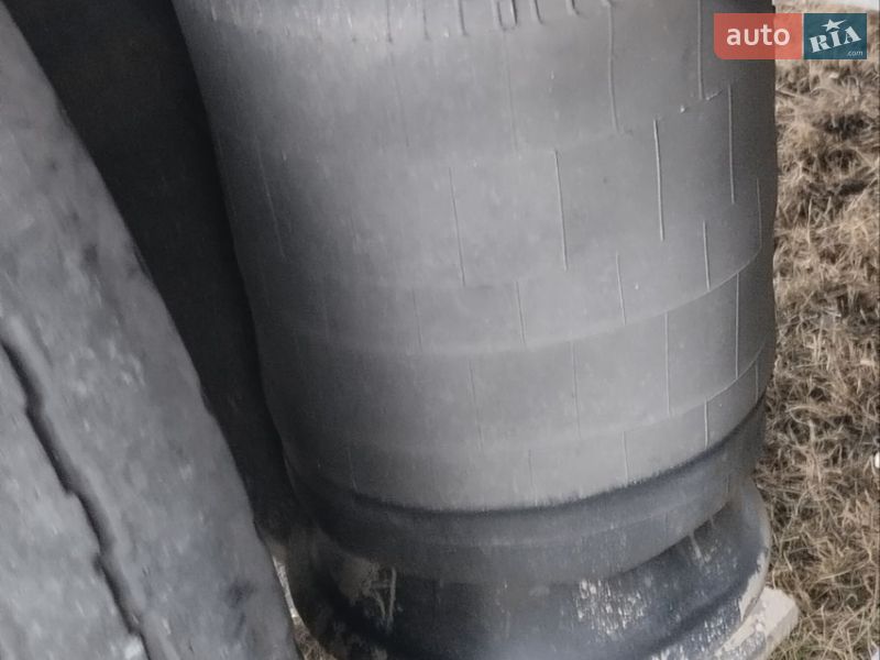 Зерновоз - полуприцеп Clauden SFT 3713M 1996 в Новой Басане