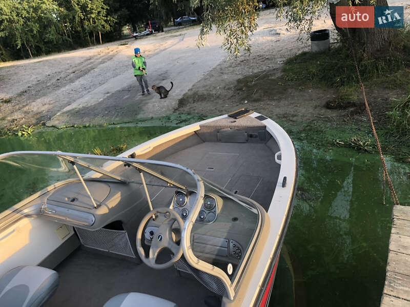 Лодка Crestliner Serenity 2005 в Борисполе фото 2 Лодка Crestliner Serenity 2005 в Борисполе