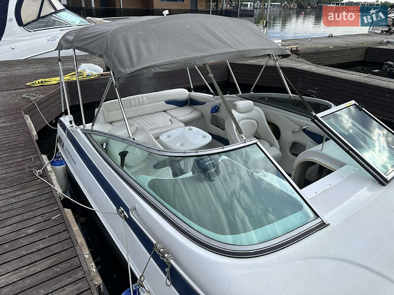 Моторна яхта Crownline 220 2009 в Києві