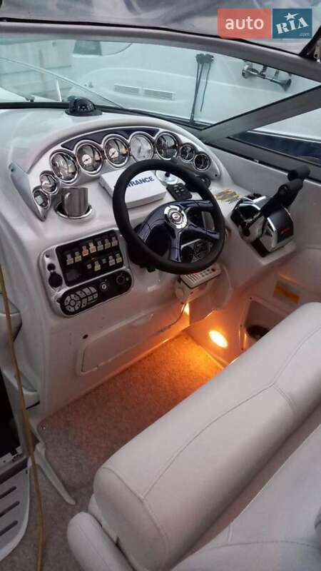 Моторна яхта Crownline SCR 2006 в Києві