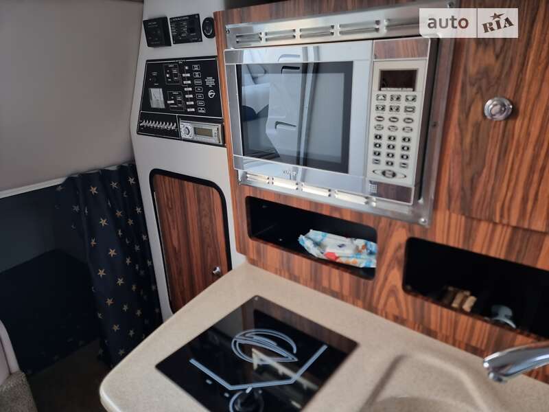 Моторная яхта Crownline SCR 2008 в Киеве
