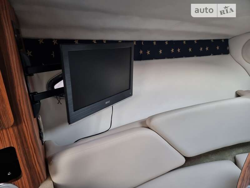 Моторная яхта Crownline SCR 2008 в Киеве