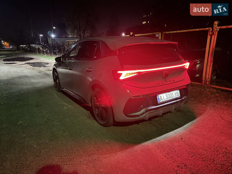 Хэтчбек Cupra Born 2023 в Киеве