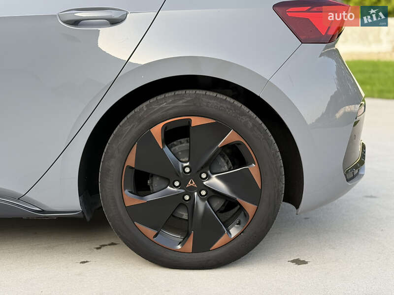 Хэтчбек Cupra Born 2023 в Луцке