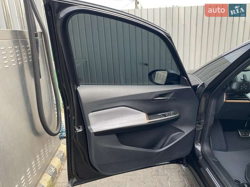 Хэтчбек Cupra Born 2023 в Киеве