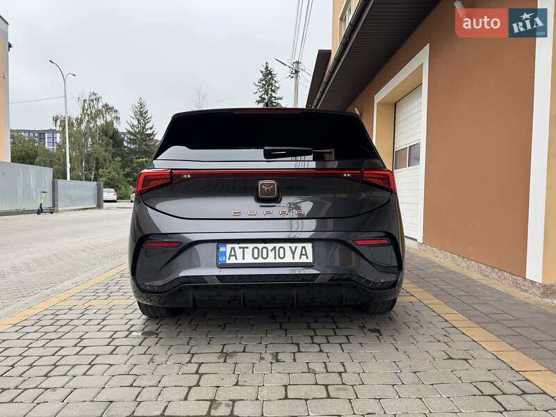 Хэтчбек Cupra Born 2022 в Ивано-Франковске