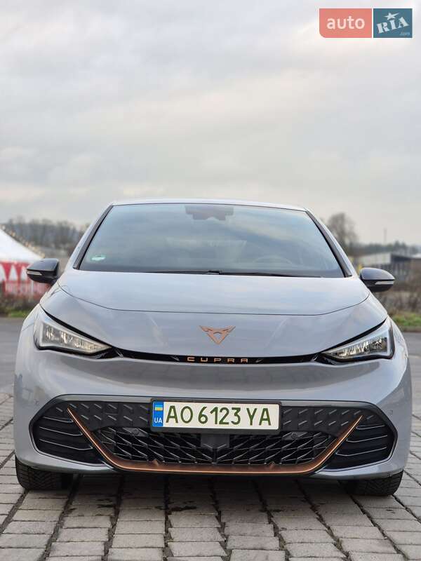 Хэтчбек Cupra Born 2024 в Мукачево