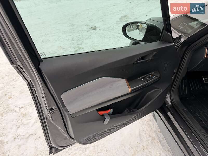 Хэтчбек Cupra Born 2022 в Мукачево