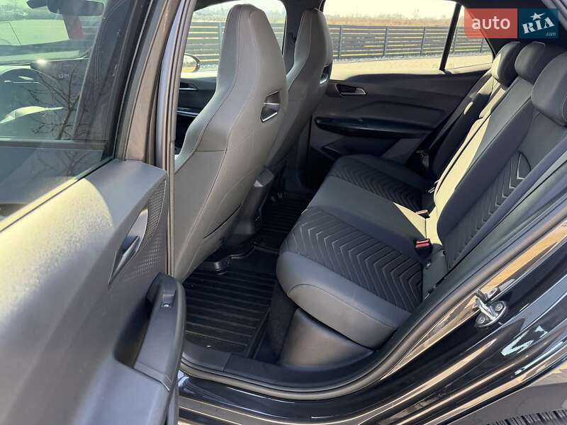 Хэтчбек Cupra Born 2022 в Мукачево