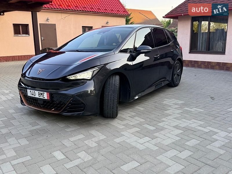 Хэтчбек Cupra Born 2022 в Мукачево