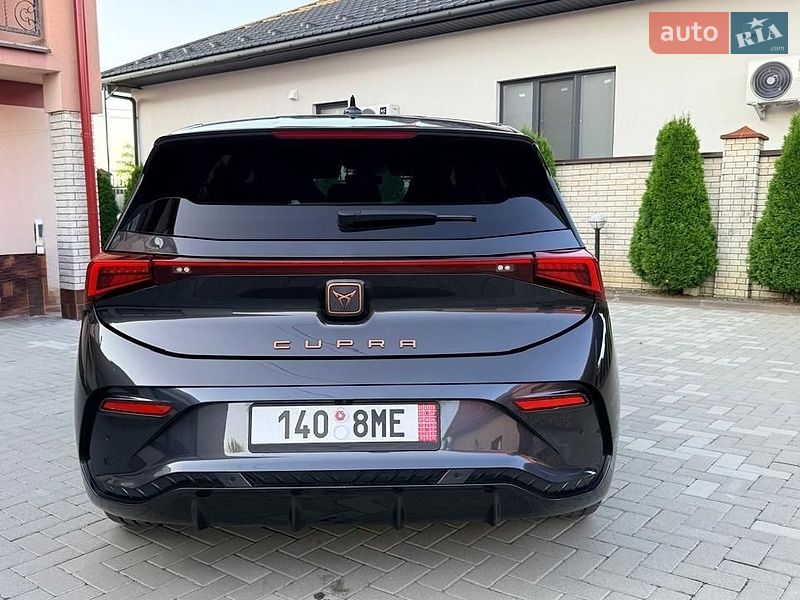 Хэтчбек Cupra Born 2022 в Мукачево
