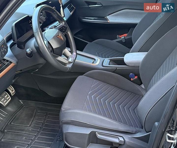 Хэтчбек Cupra Born 2022 в Мукачево