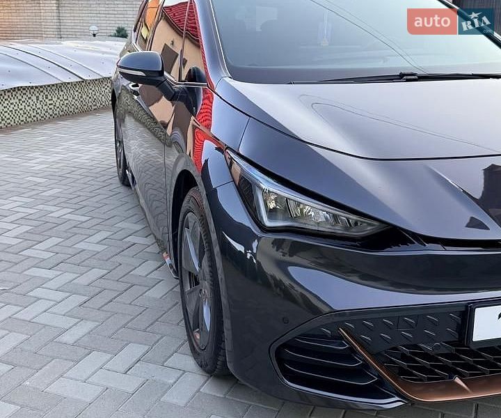 Хэтчбек Cupra Born 2022 в Мукачево