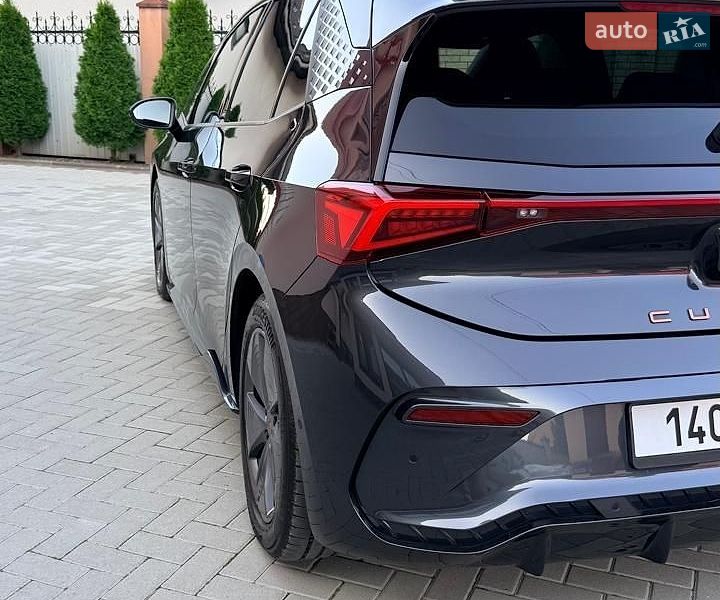 Хэтчбек Cupra Born 2022 в Мукачево