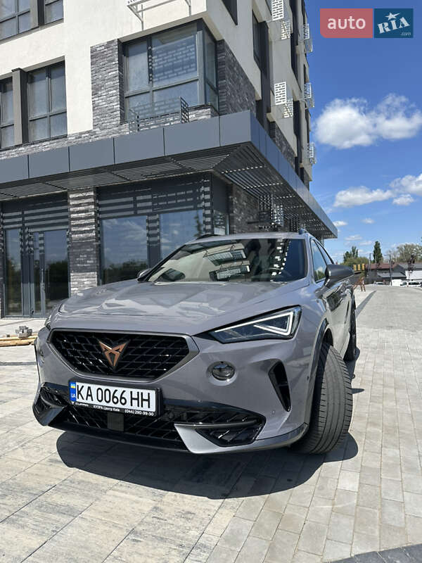 Внедорожник / Кроссовер Cupra Formentor 2024 в 