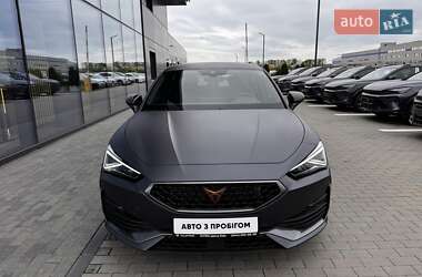 Хэтчбек Cupra Leon 2024 в 