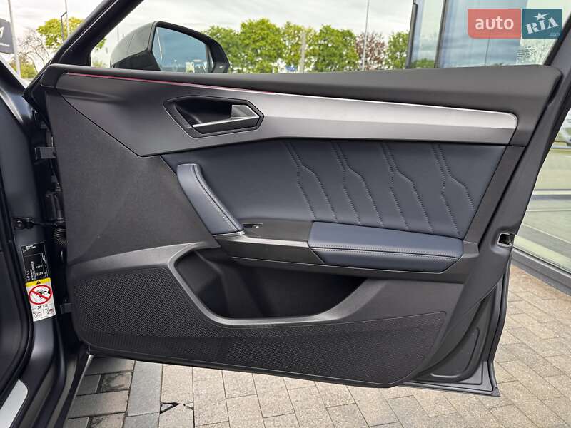 Хетчбек Cupra Leon 2024 в Києві фото 41 Хетчбек Cupra Leon 2024 в Києві